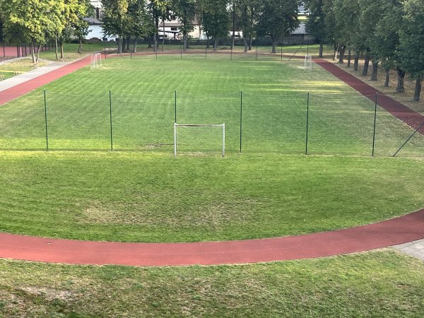 Futbolo aikštelė, Kauno Veršvų gimnazija (Mūšos g. 6)