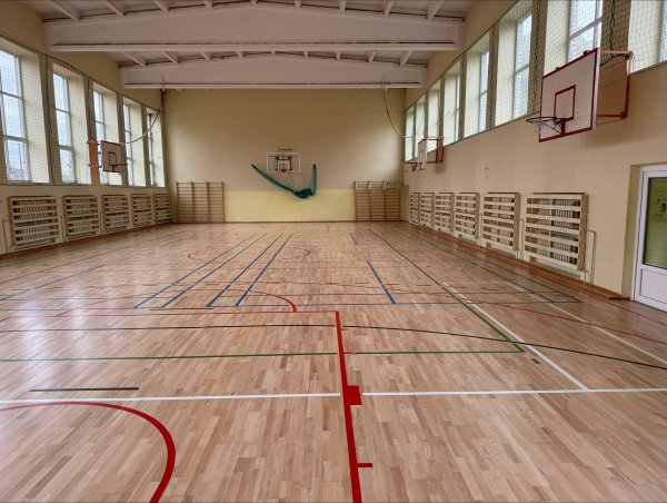 Sporto salė, Kovo 11-osios gimnazija