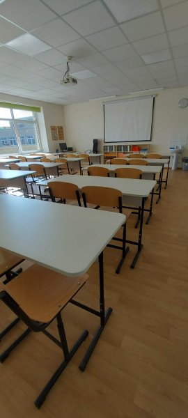 Kabinetas 2-27, 47,26 kv.m., Prezidento Antano Smetonos gimnazija